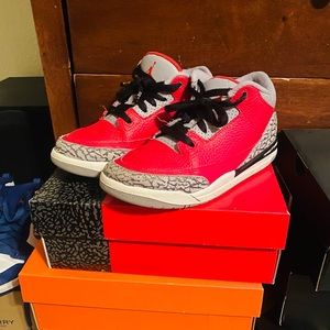 Air Jordan Retro 3 Boys size 3Y kids